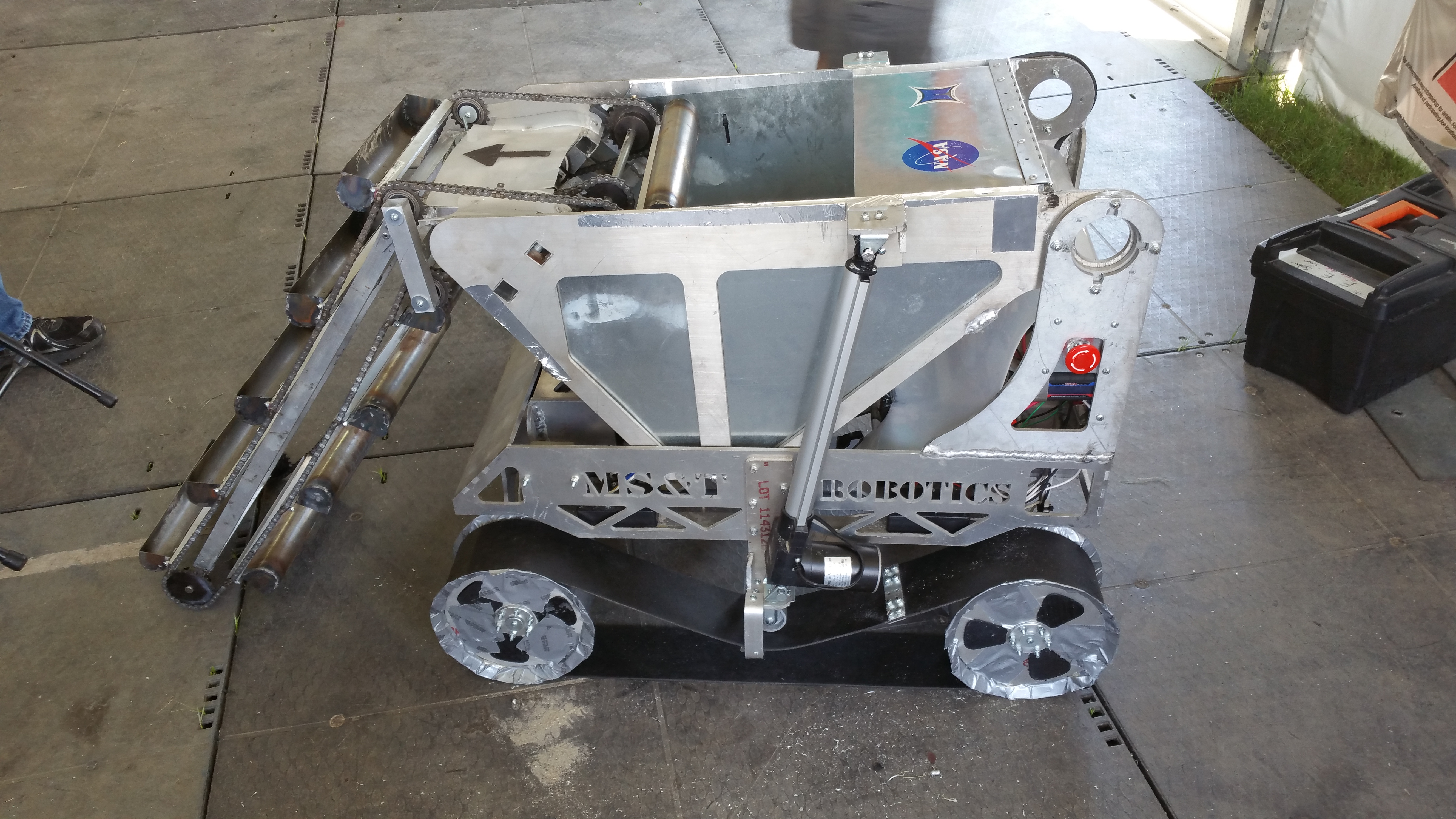 NASA Robotic Mining Competition 2015